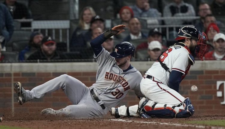 Astros sends world series back to Houston.