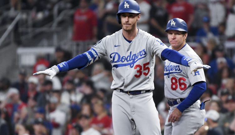 Cody Bellinger, Los Angeles Dodgers agreed to unannounced 1-year, $17M deal