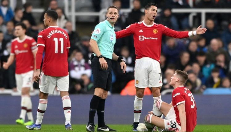 Neville branded United players ‘whingebags’