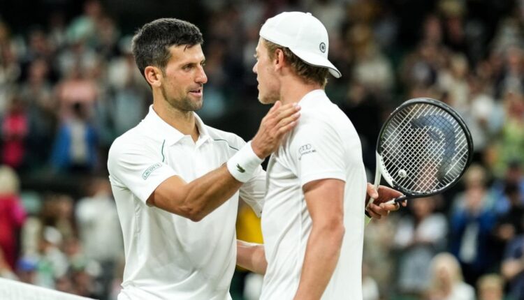 Djokovic secure Wimbledon quarter final spot
