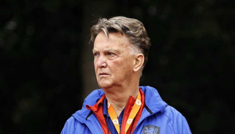 Van Gaal claims not to hinder Gakpo, Timbre joining United