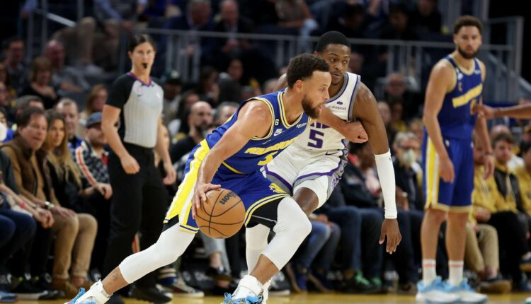 Curry help Warriors in victory over kings